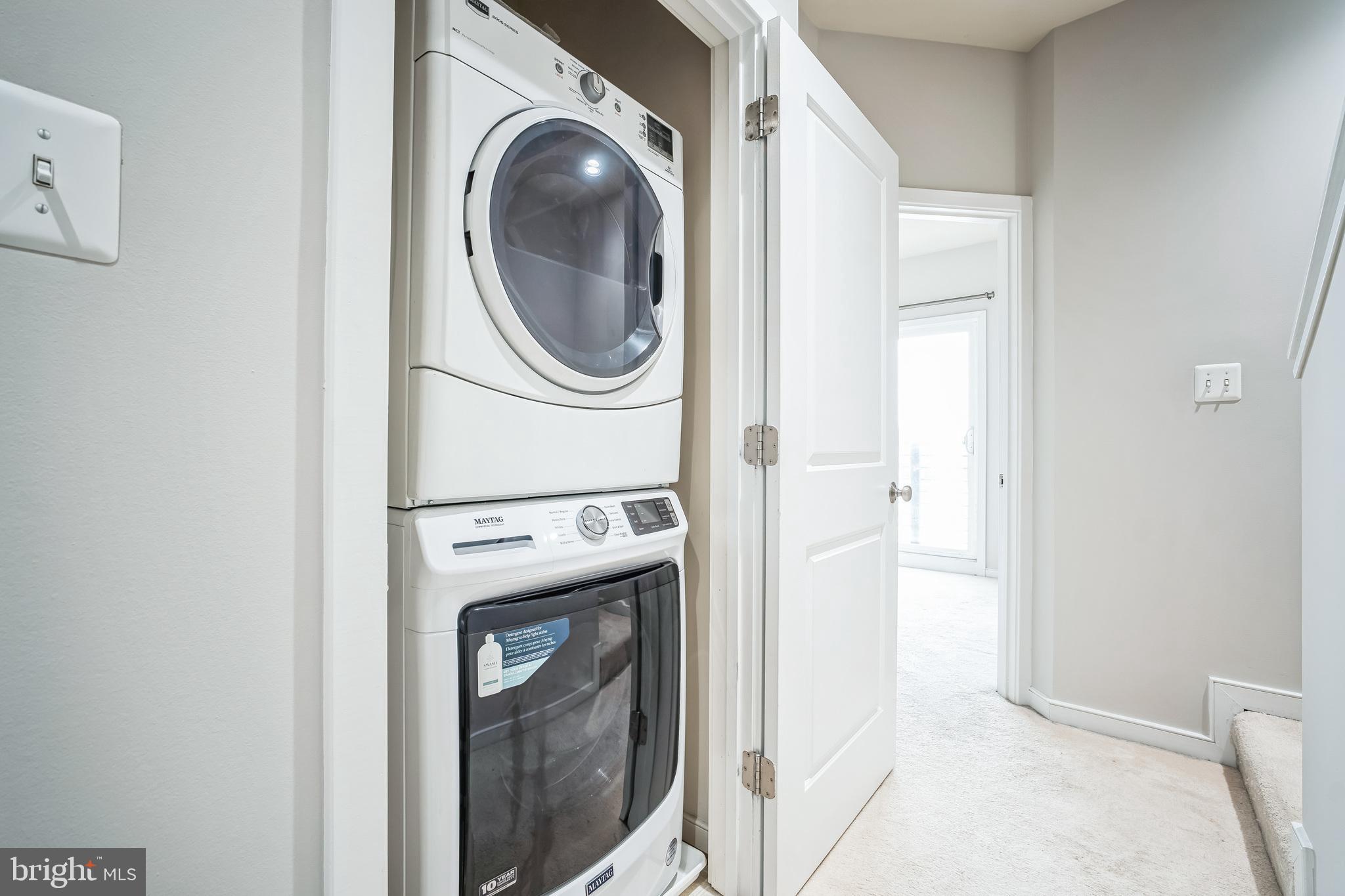 MOSAIC AT MERRIFIELD - Residential Lease