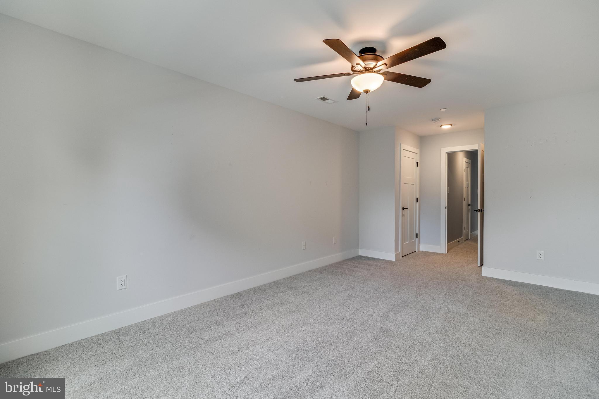 CLIFFTON ON THE POTOMAC - Residential