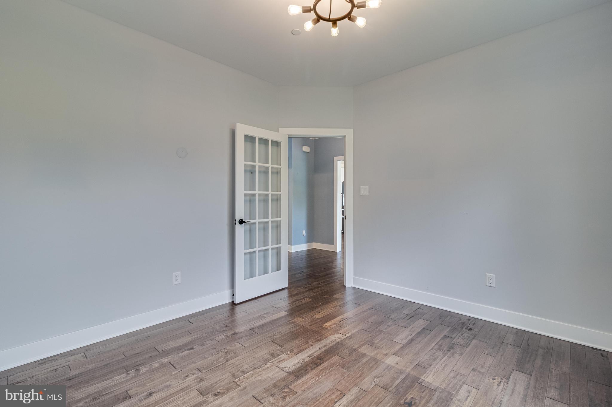 CLIFFTON ON THE POTOMAC - Residential