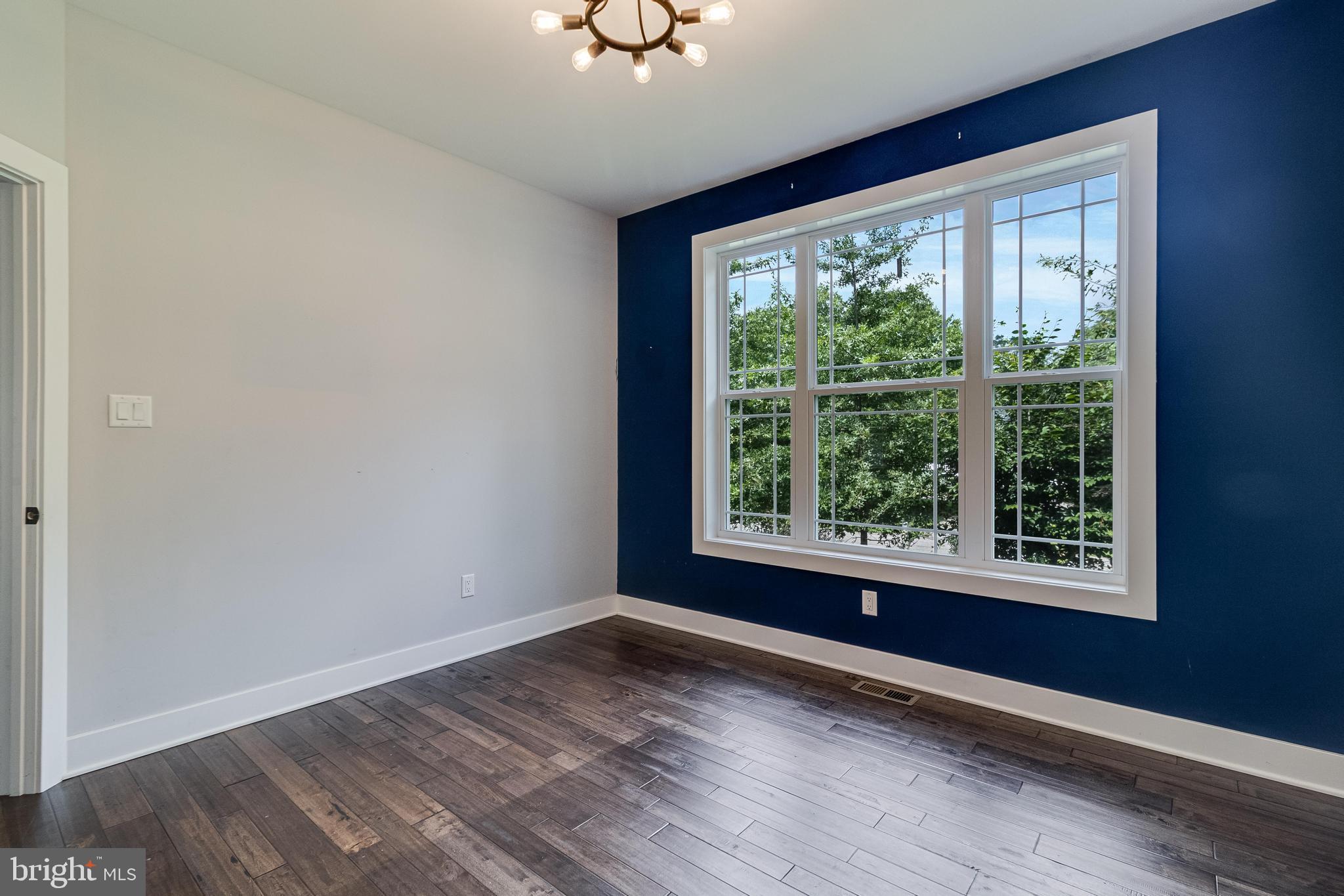 CLIFFTON ON THE POTOMAC - Residential