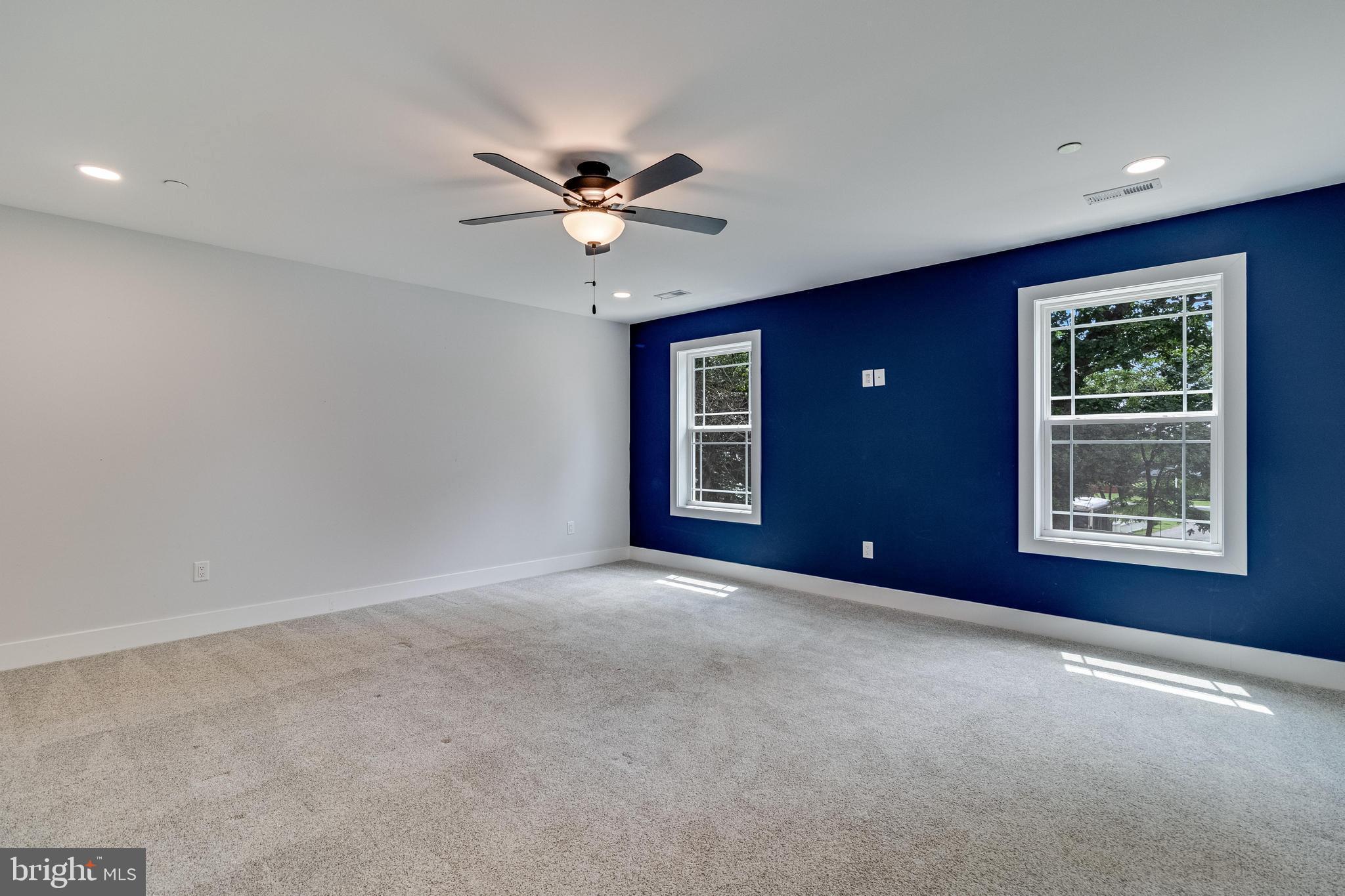 CLIFFTON ON THE POTOMAC - Residential