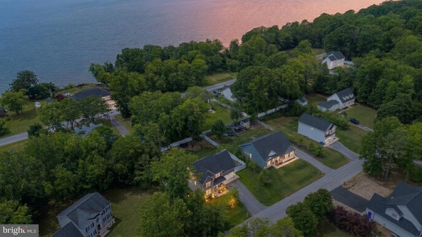 CLIFFTON ON THE POTOMAC - Residential