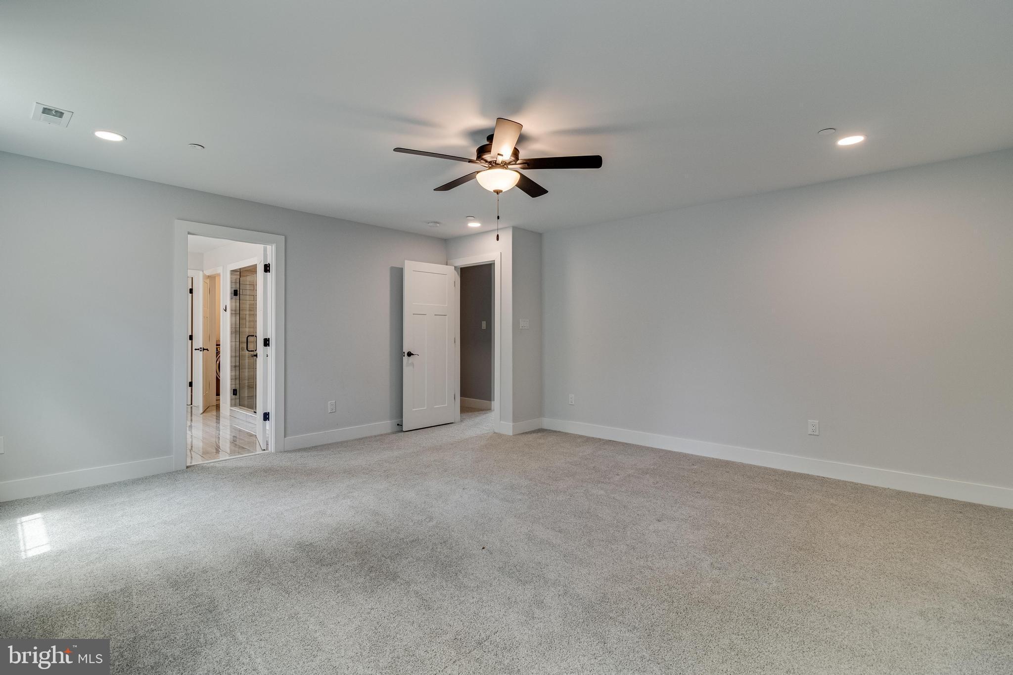 CLIFFTON ON THE POTOMAC - Residential