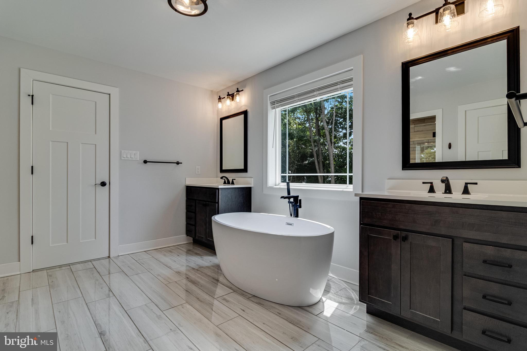 CLIFFTON ON THE POTOMAC - Residential