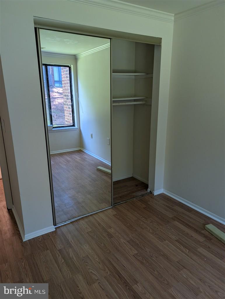 FARMINGDALE - Residential