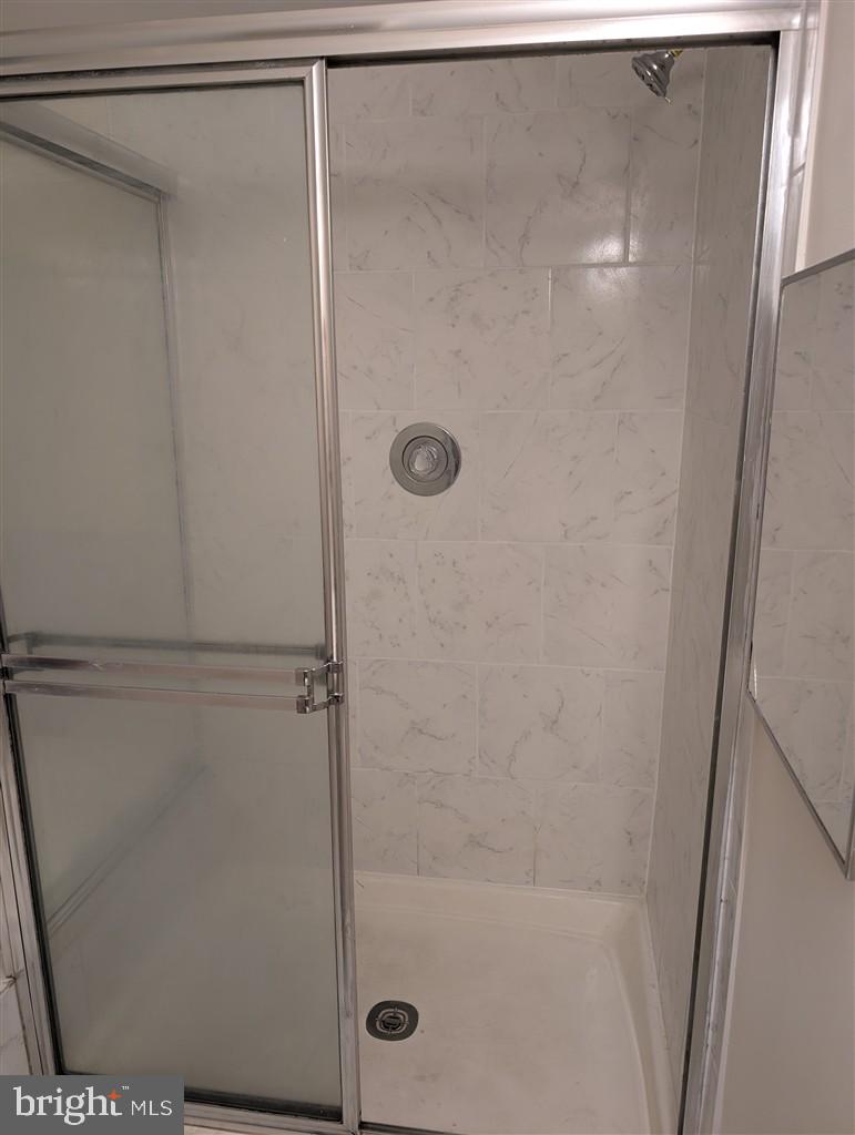 FARMINGDALE - Residential
