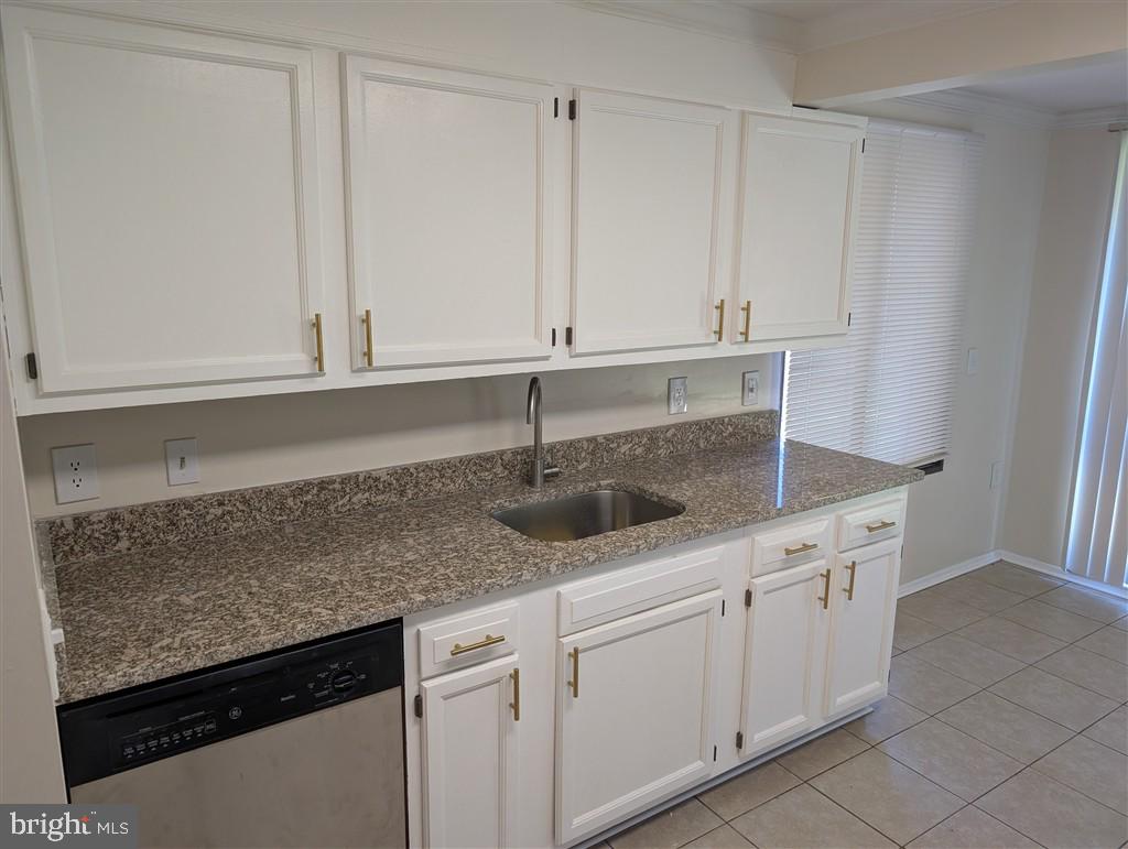 FARMINGDALE - Residential