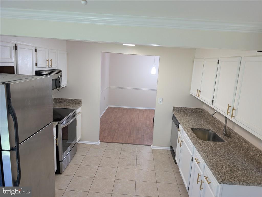 FARMINGDALE - Residential