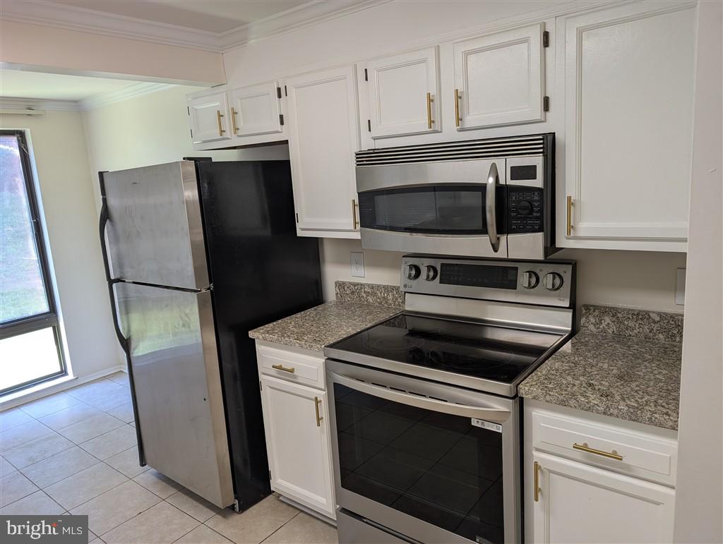 FARMINGDALE - Residential