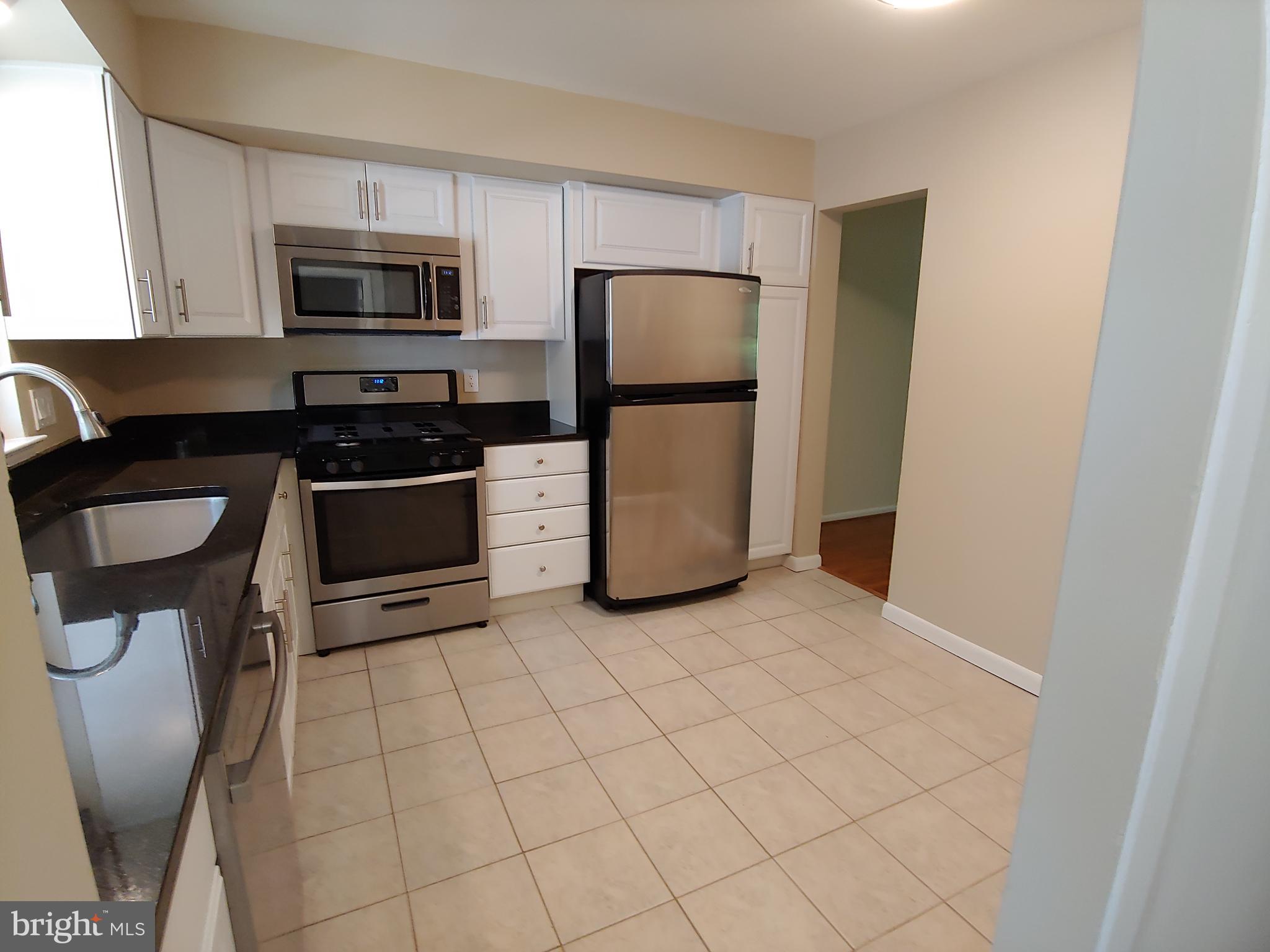 DULANEY VALLEY GARDENS - Residential Lease