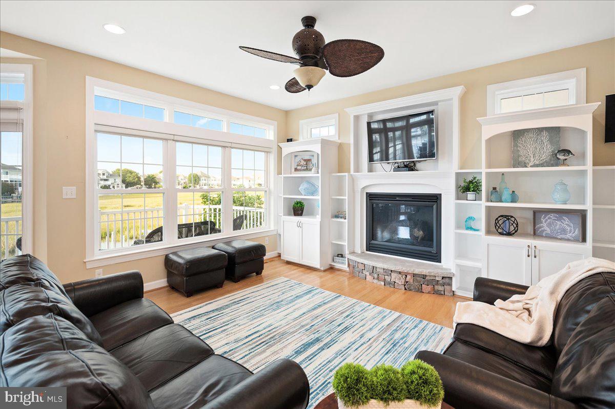 HERON HARBOUR - Residential