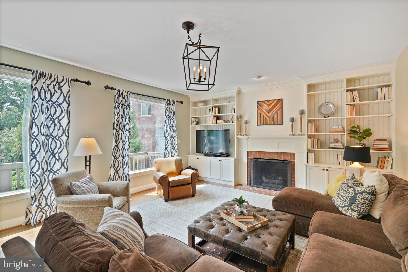 SPY HILL - Residential