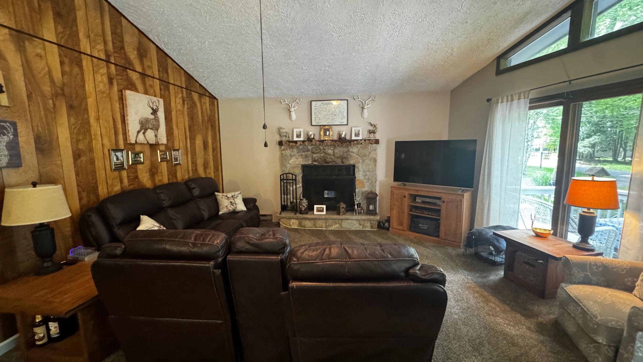 TOWAMENSING TRAILS - Residential