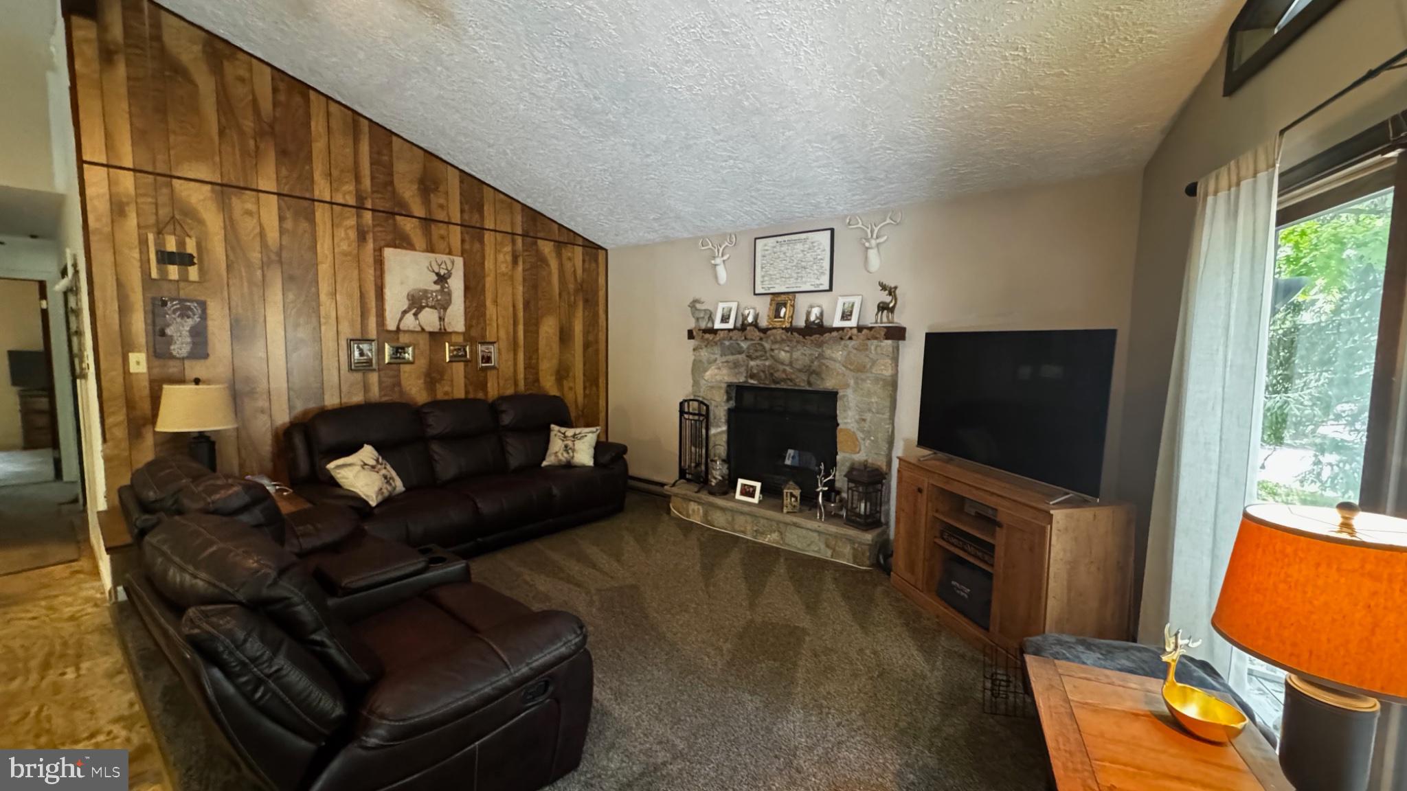 TOWAMENSING TRAILS - Residential