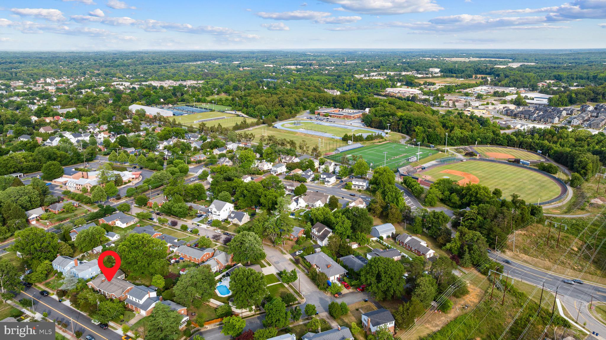 COLLEGE HEIGHTS - Residential