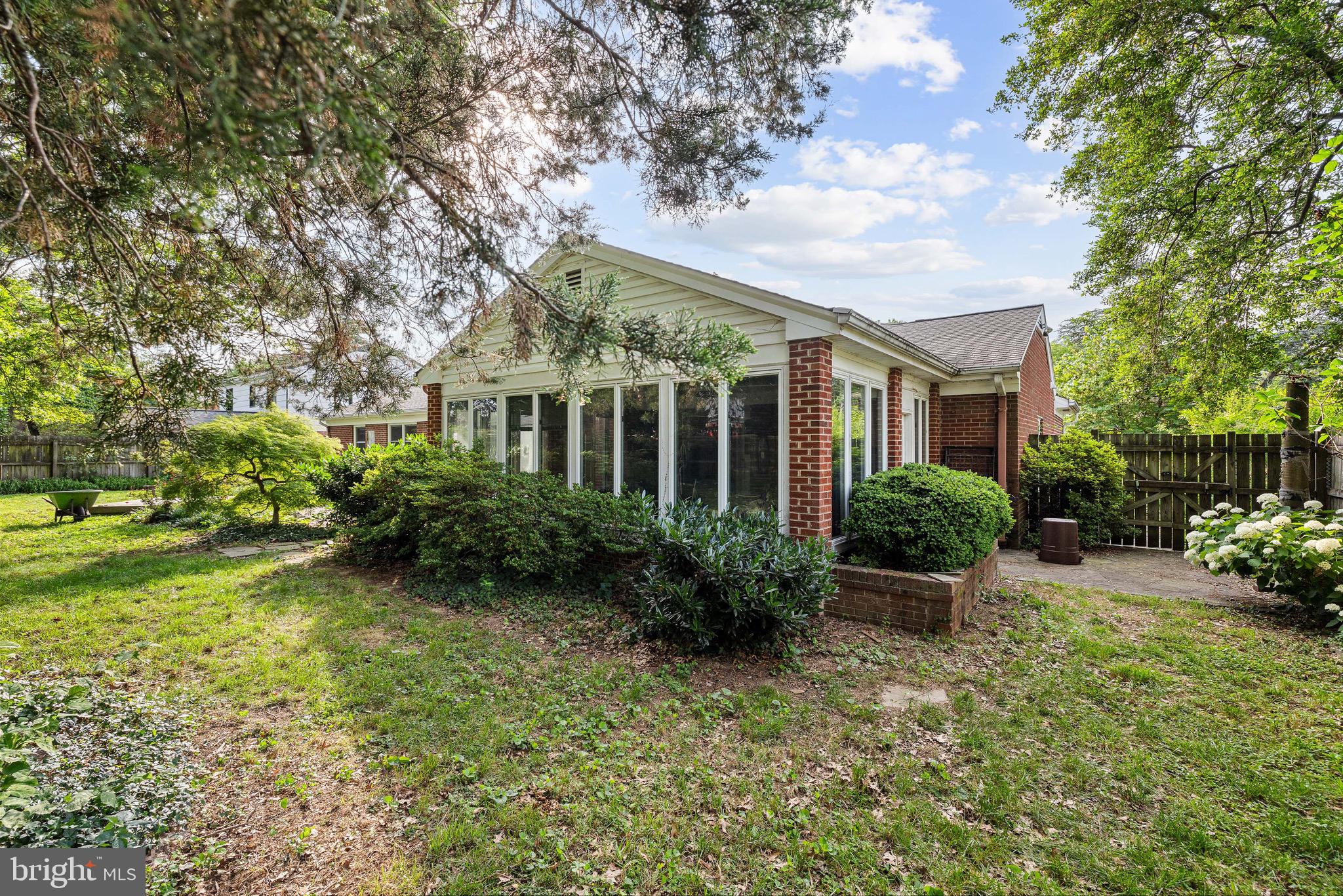 COLLEGE HEIGHTS - Residential