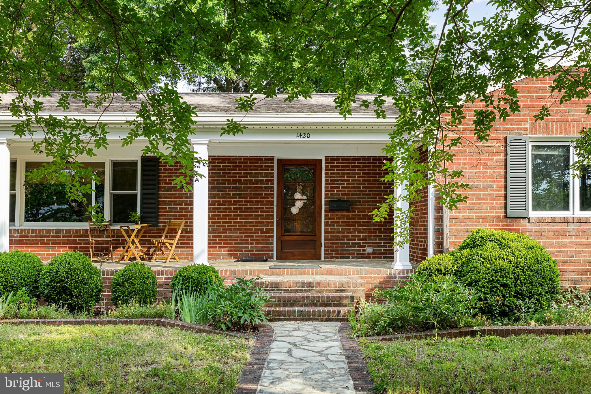 COLLEGE HEIGHTS - Residential
