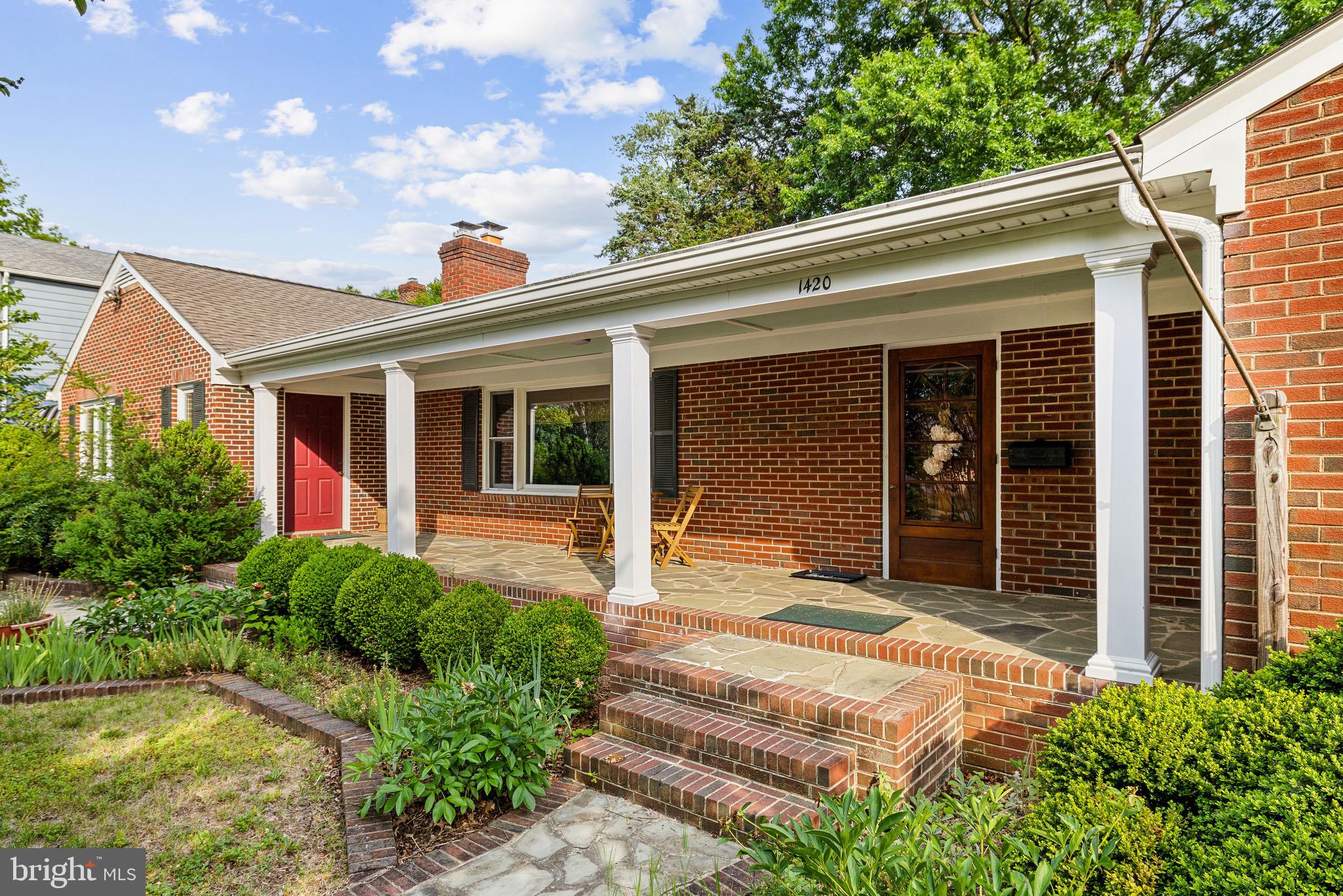 COLLEGE HEIGHTS - Residential