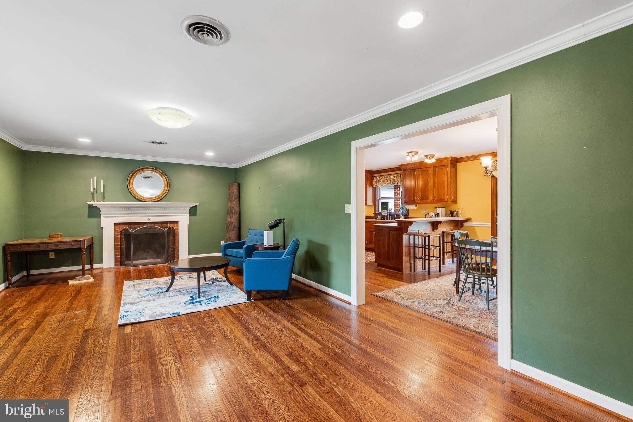 COLLEGE HEIGHTS - Residential