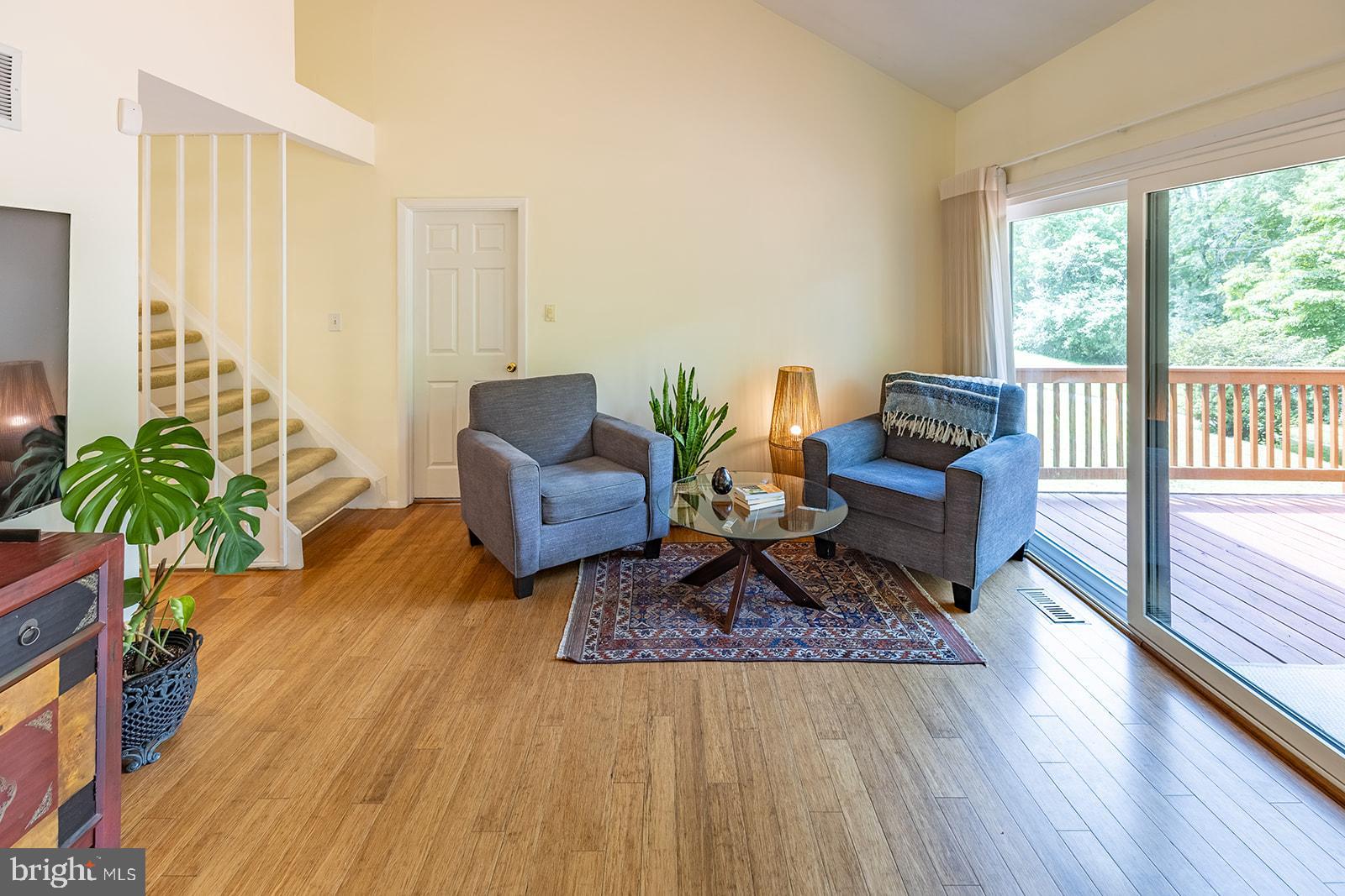 OAKLAND MILLS - Residential