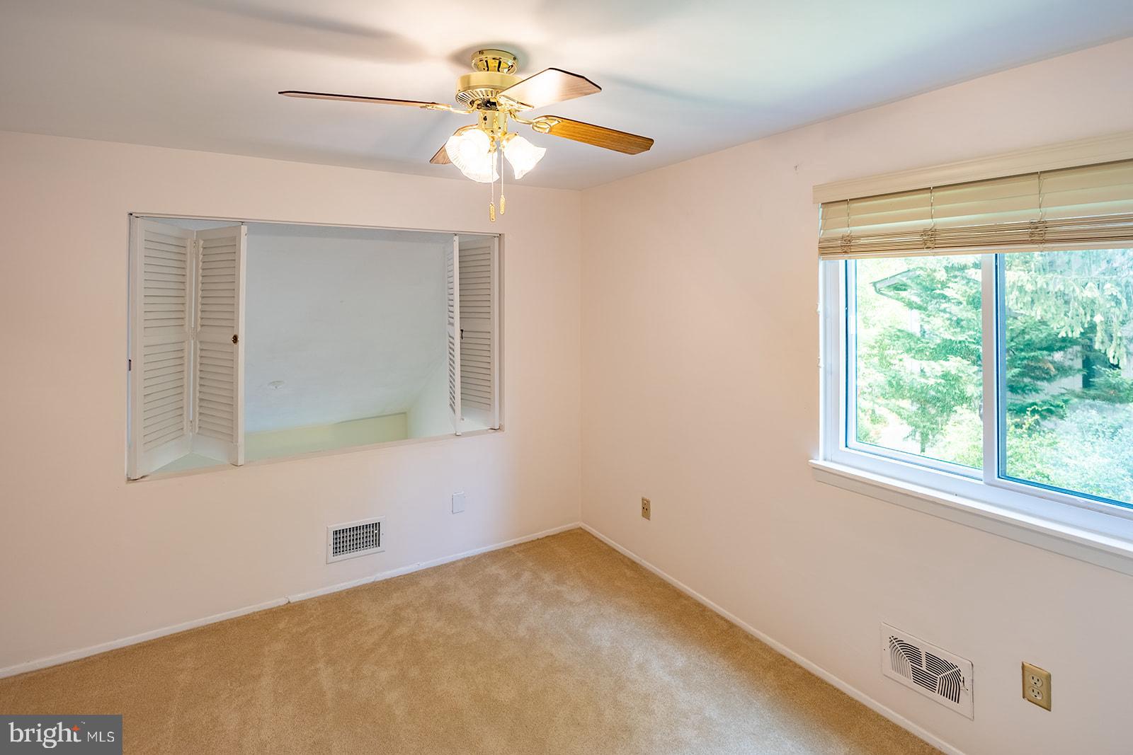 OAKLAND MILLS - Residential