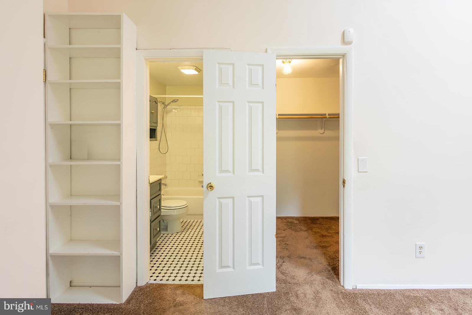 OAKLAND MILLS - Residential