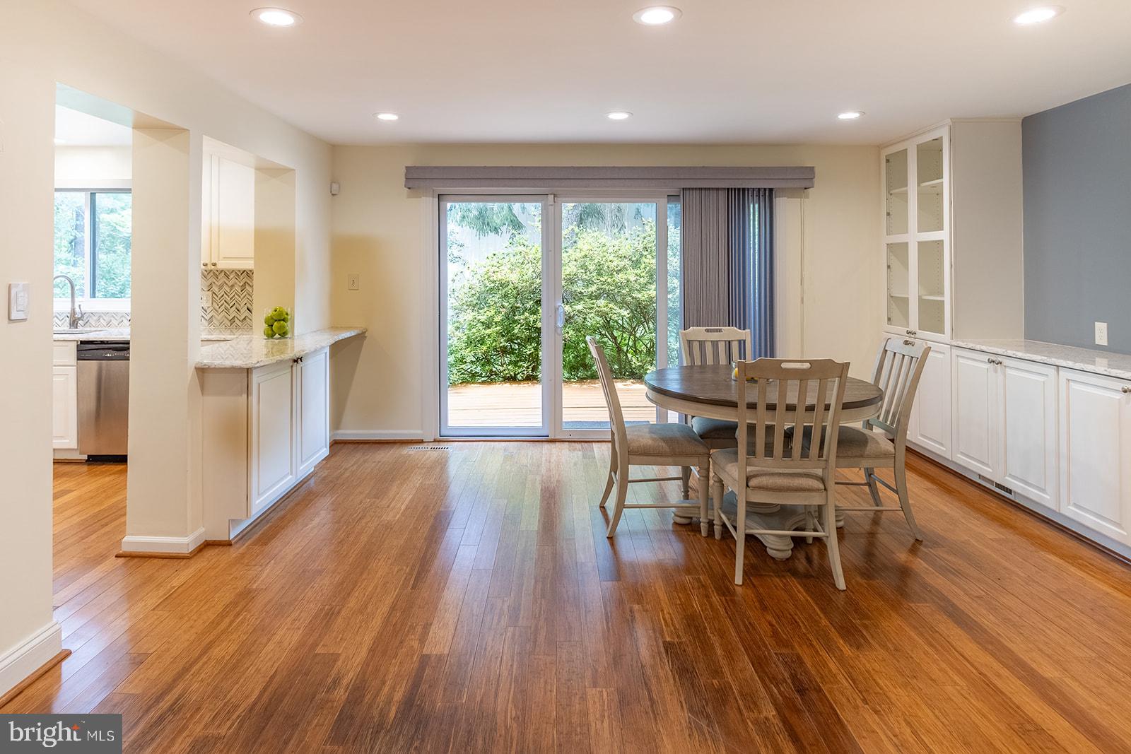 OAKLAND MILLS - Residential