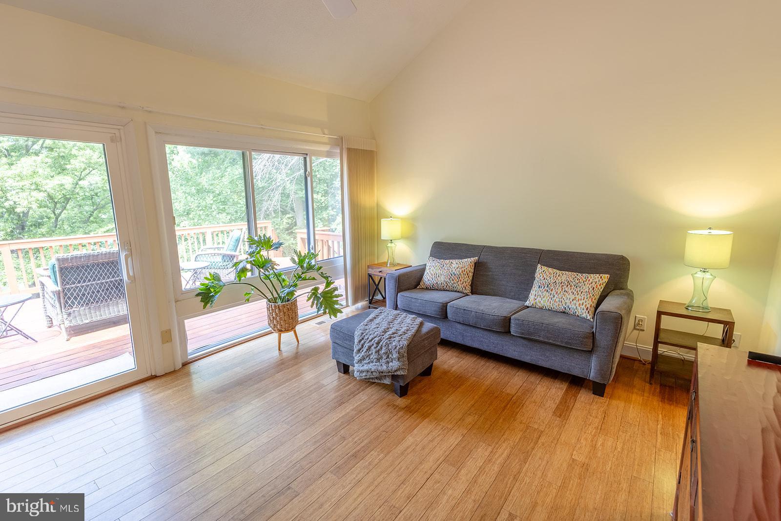 OAKLAND MILLS - Residential