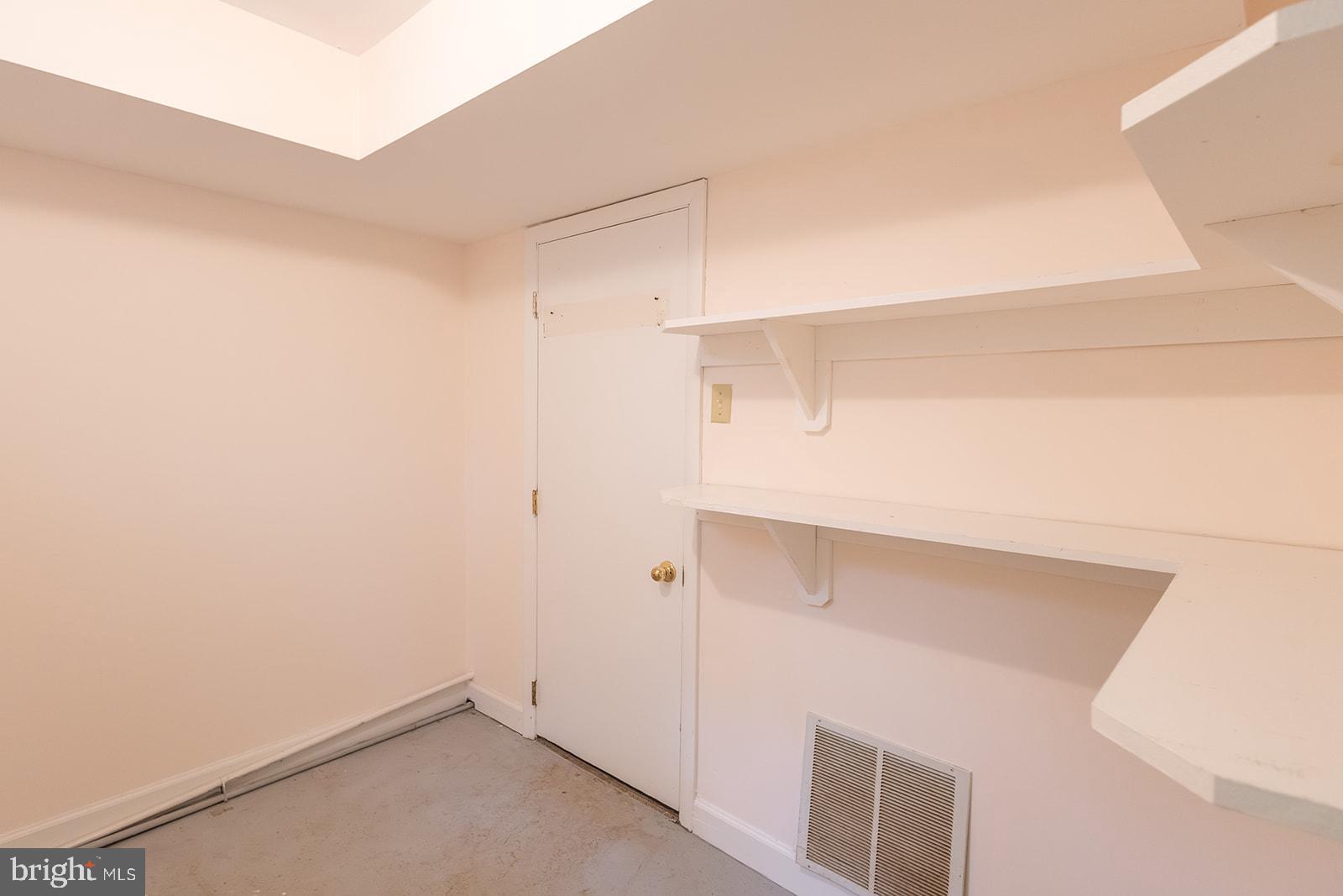 OAKLAND MILLS - Residential
