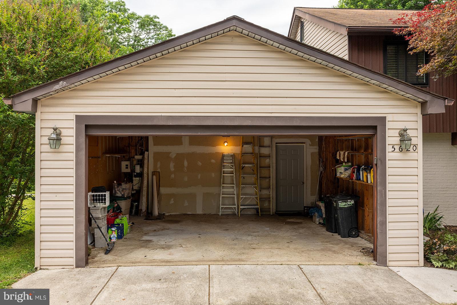 OAKLAND MILLS - Residential