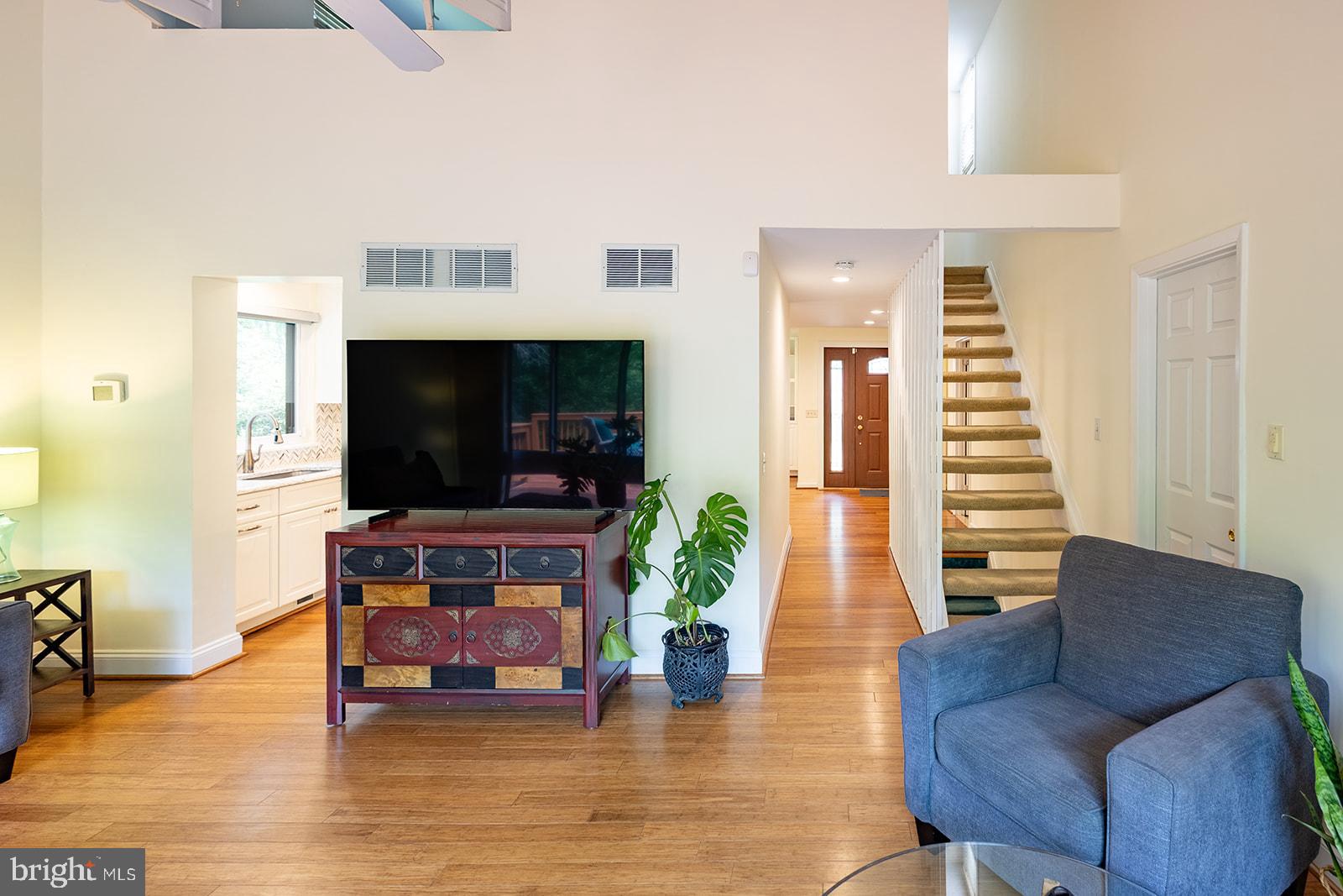 OAKLAND MILLS - Residential