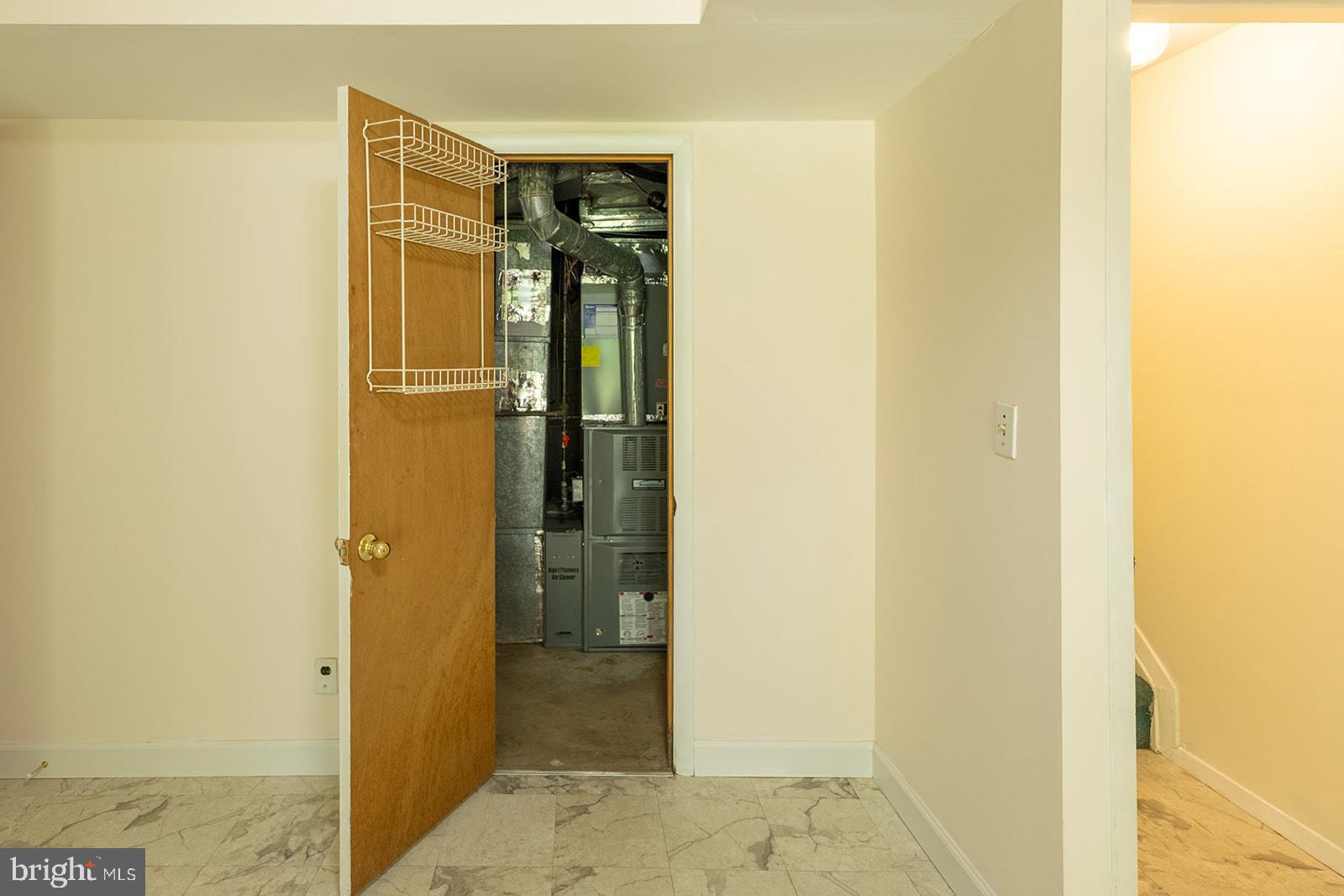 OAKLAND MILLS - Residential