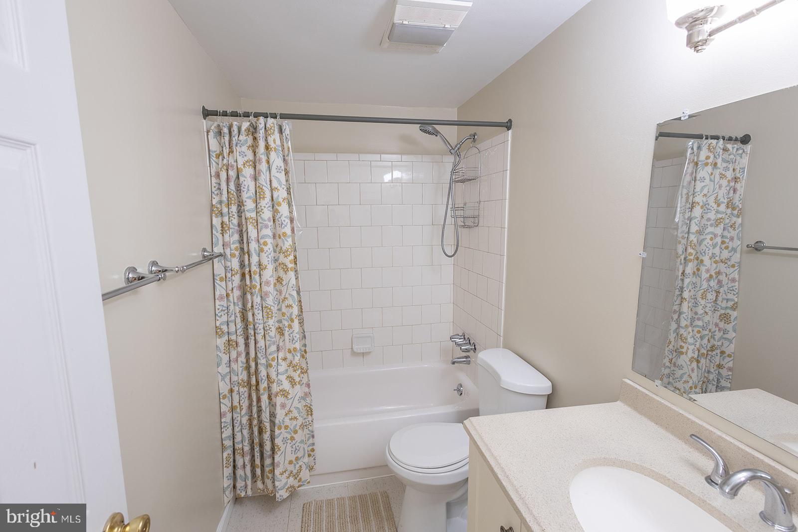 OAKLAND MILLS - Residential