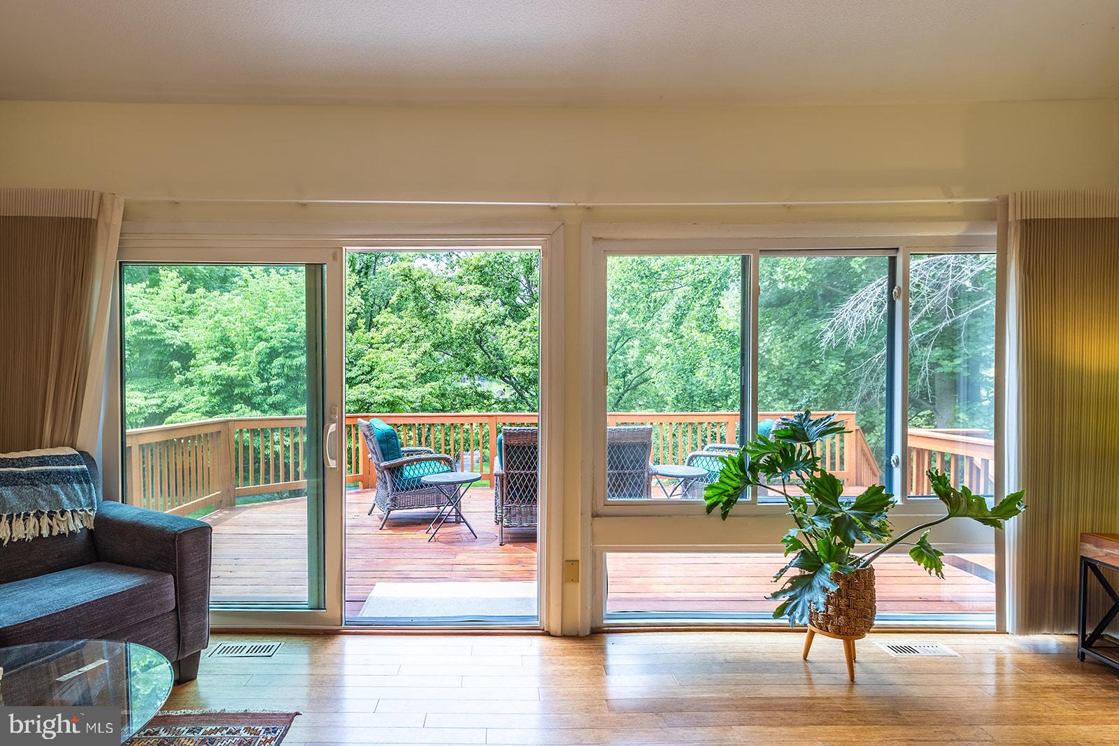 OAKLAND MILLS - Residential