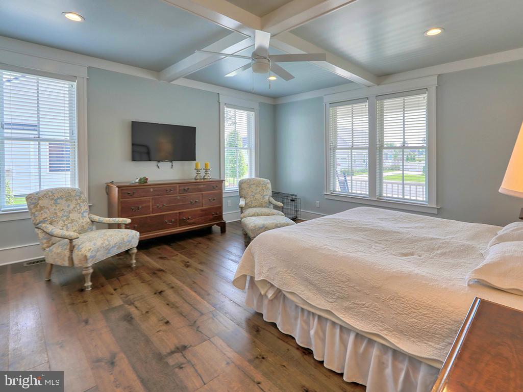 MARINERS RETREAT - Residential