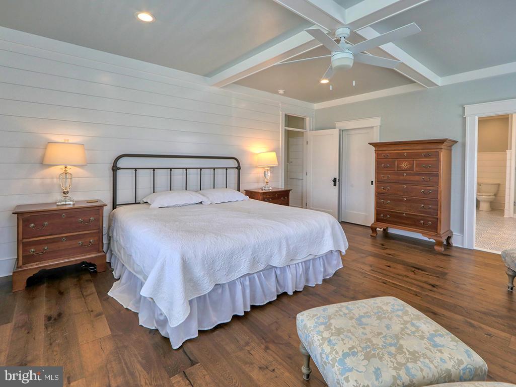 MARINERS RETREAT - Residential