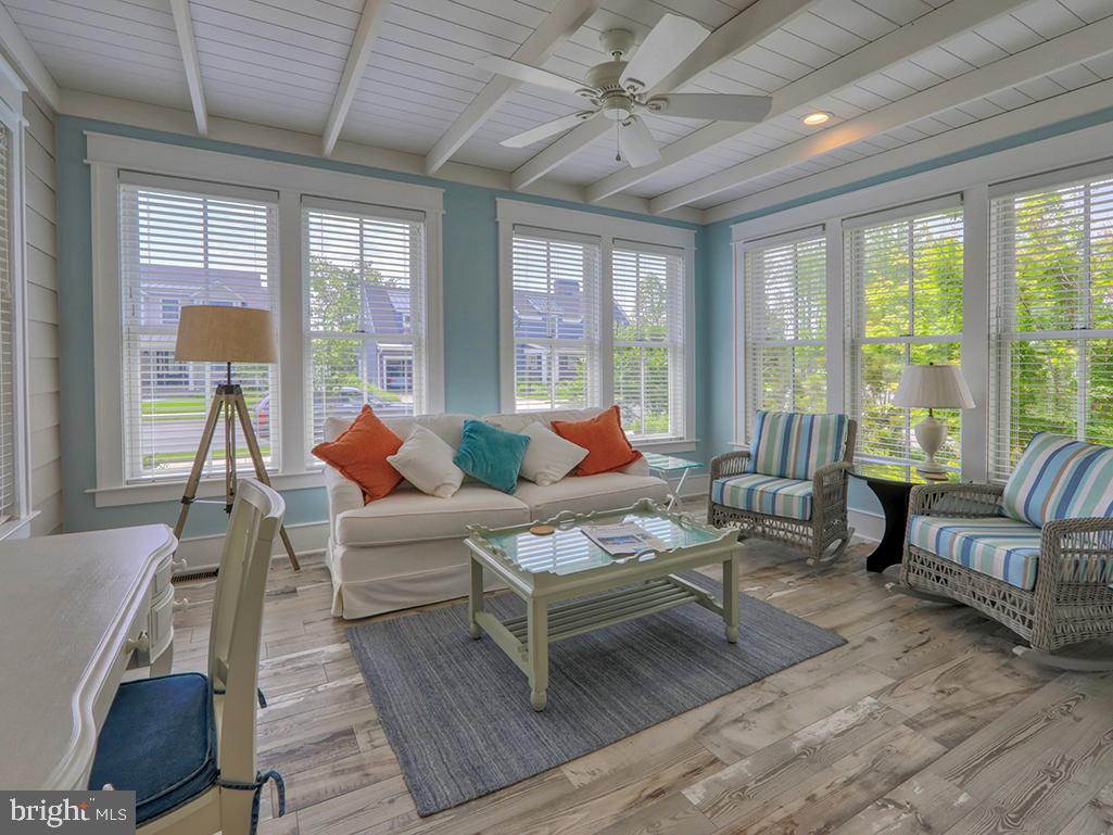 MARINERS RETREAT - Residential