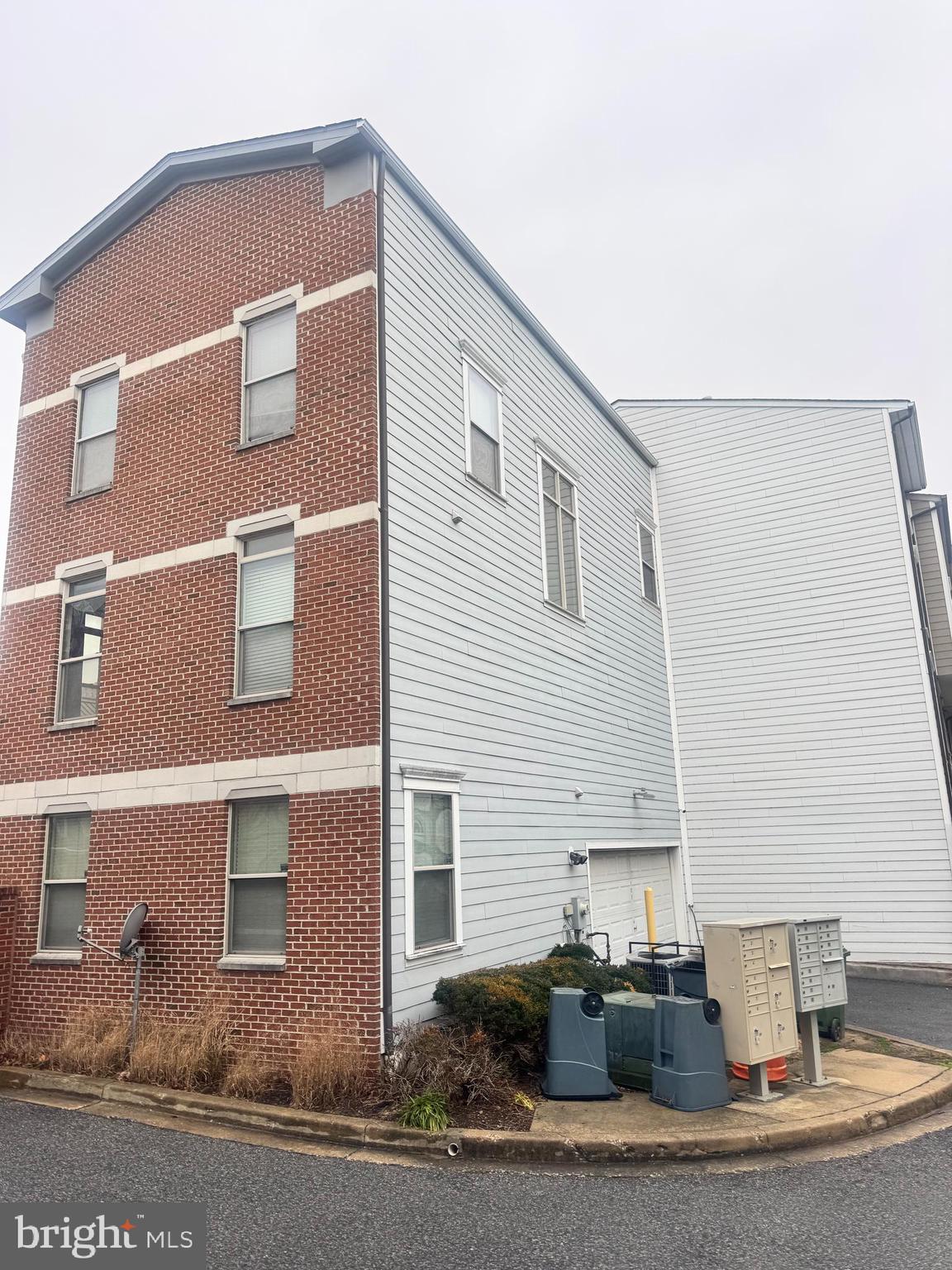 LITTLE ITALY - Residential
