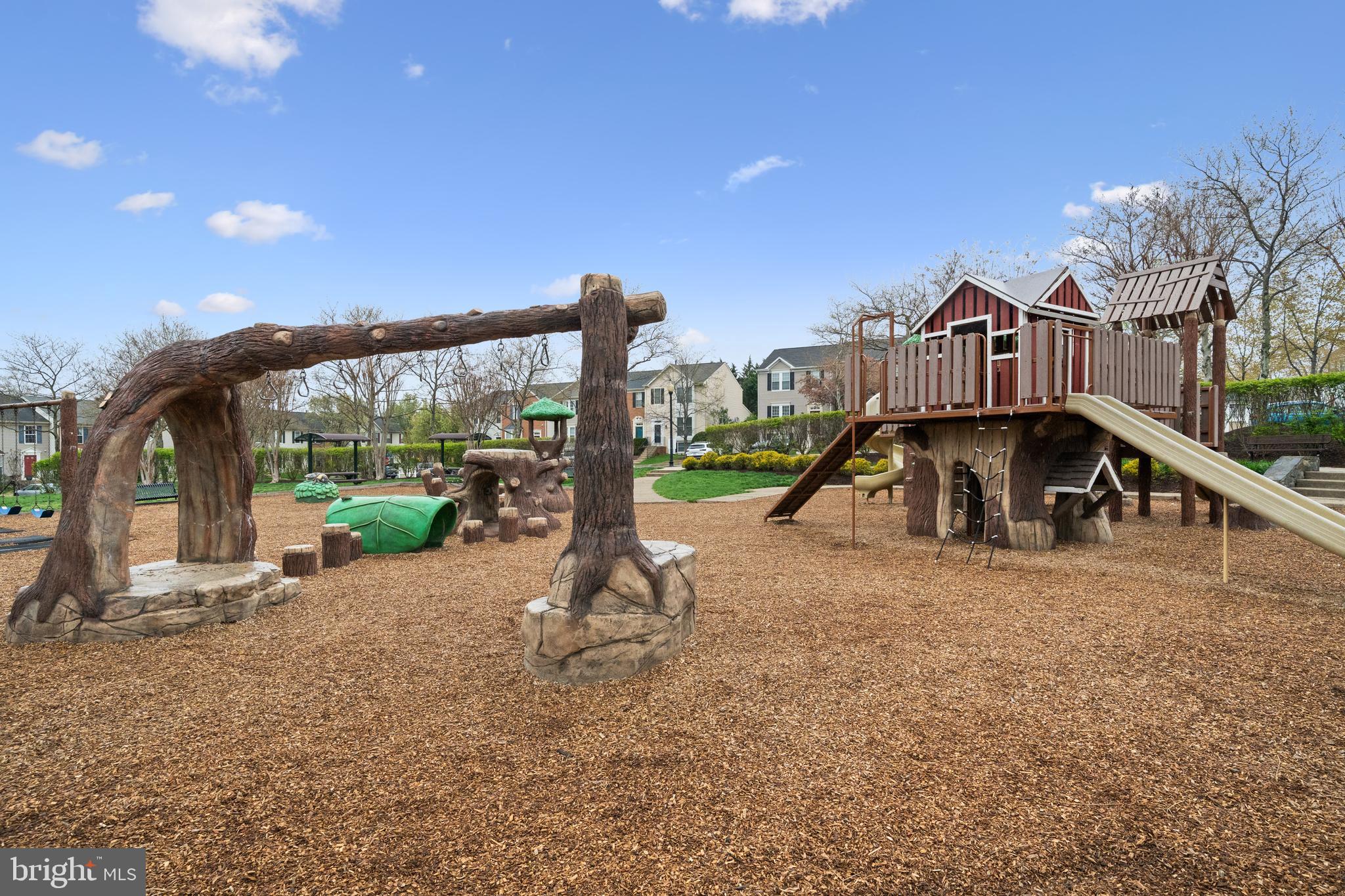 SOUTH RIDING - Residential