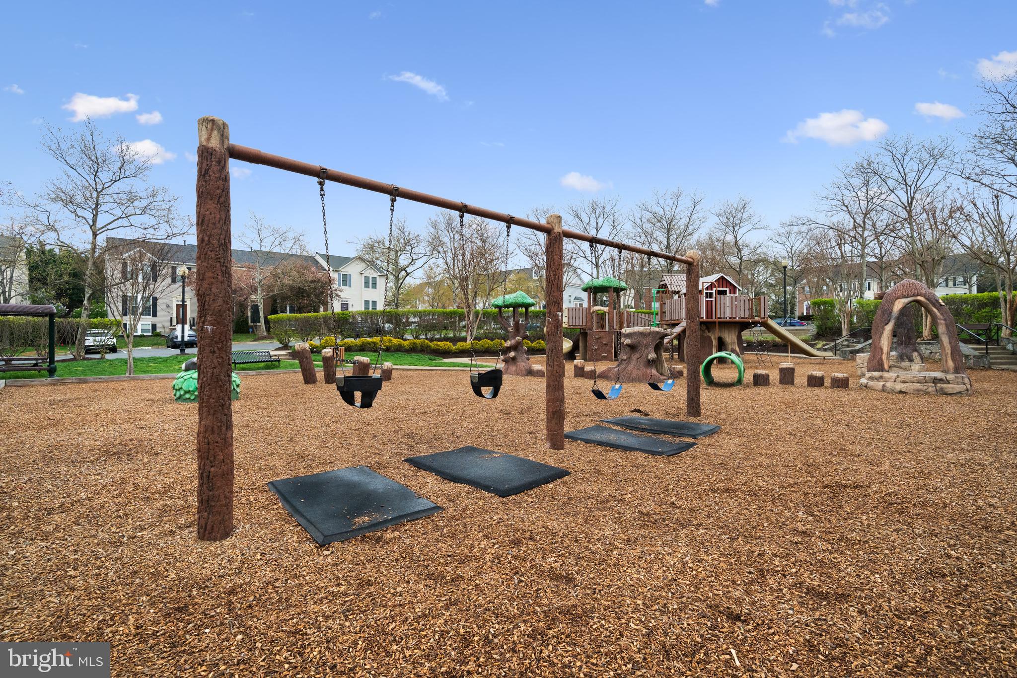 SOUTH RIDING - Residential
