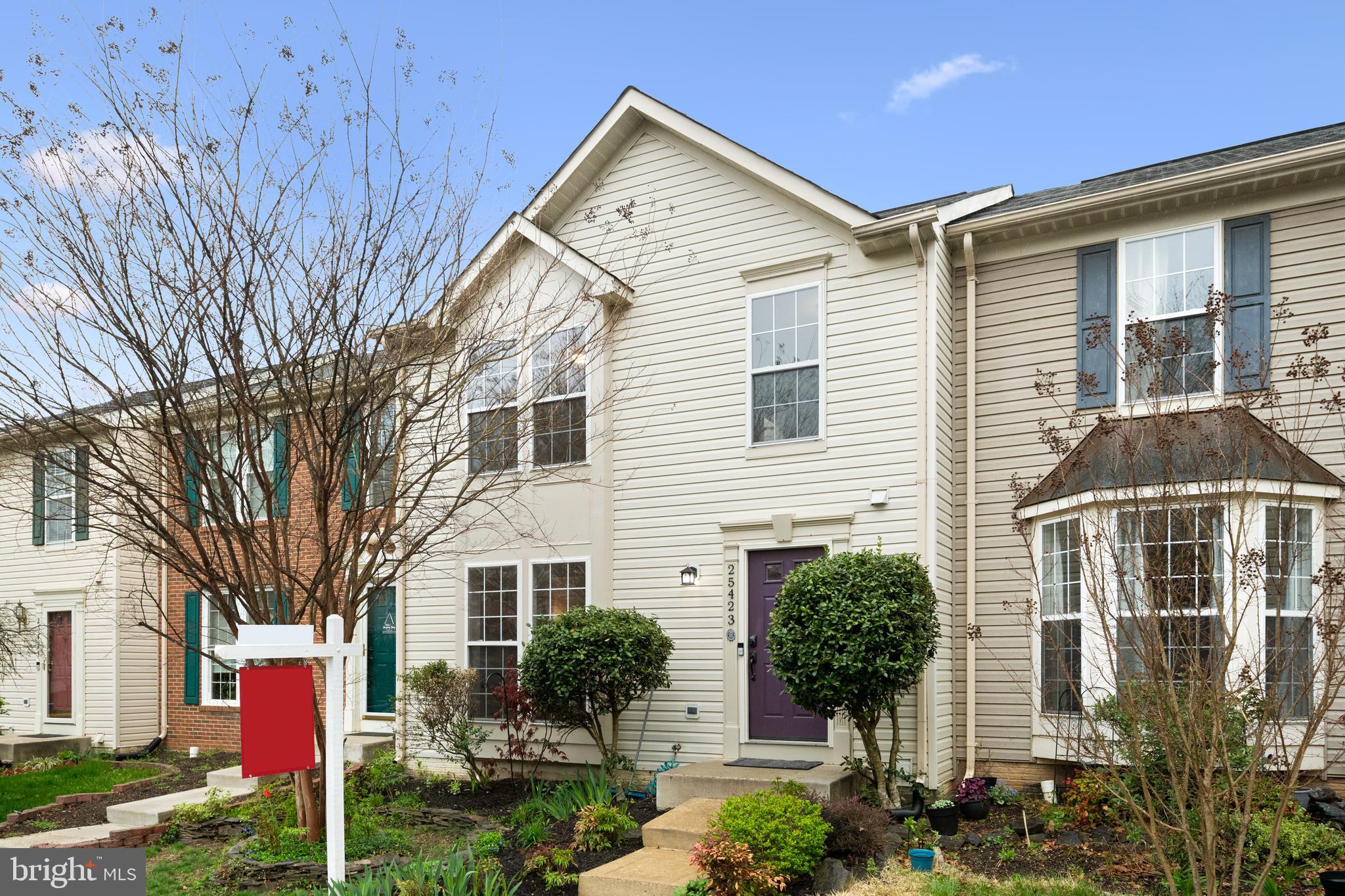 SOUTH RIDING - Residential