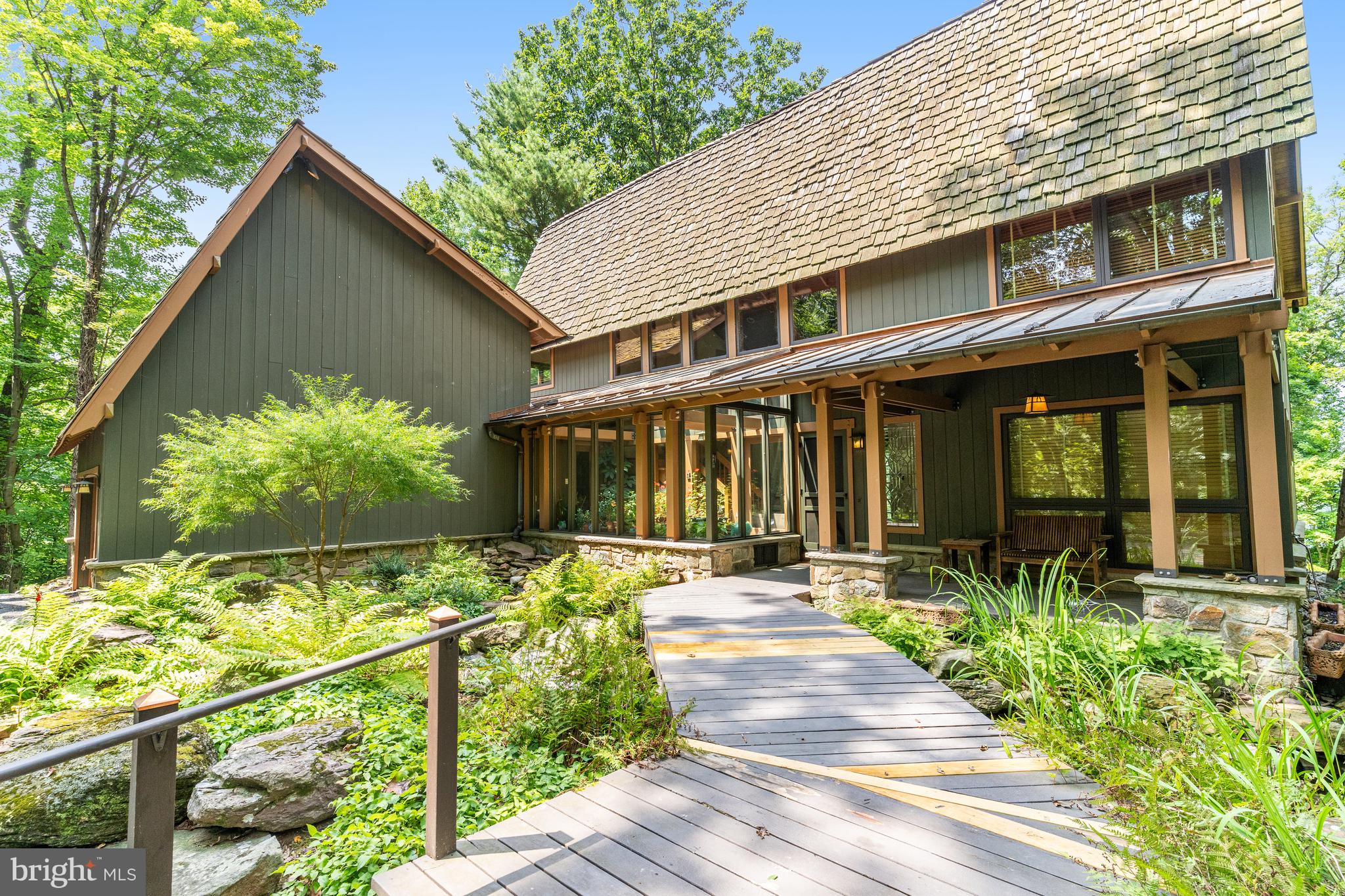 BULLS NECK HUNDRED - Residential