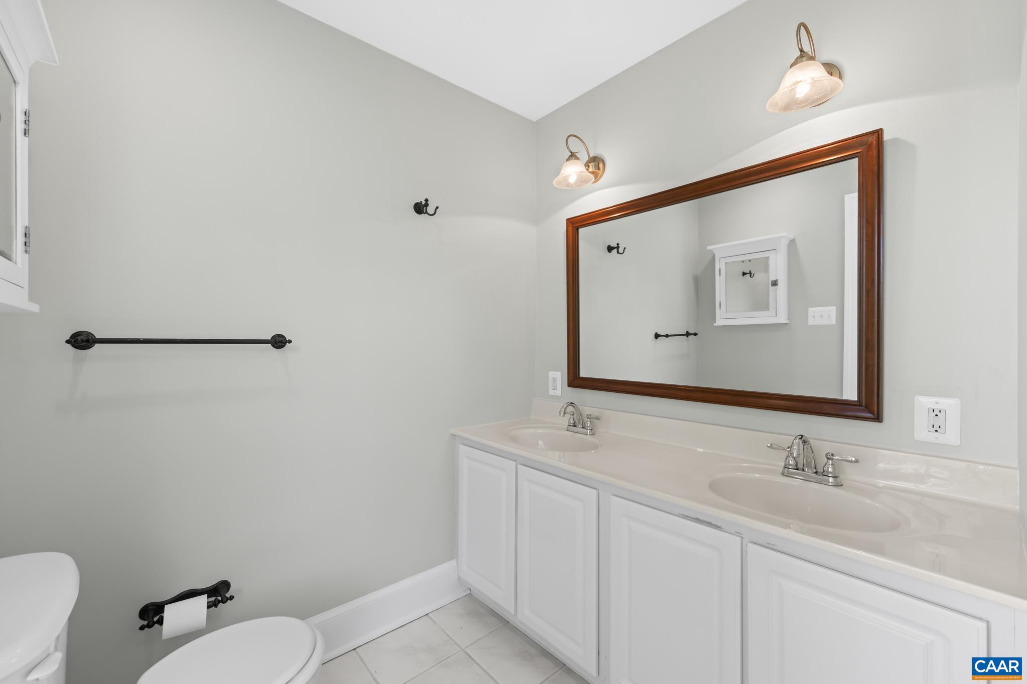 DAWSONVILLE - Residential