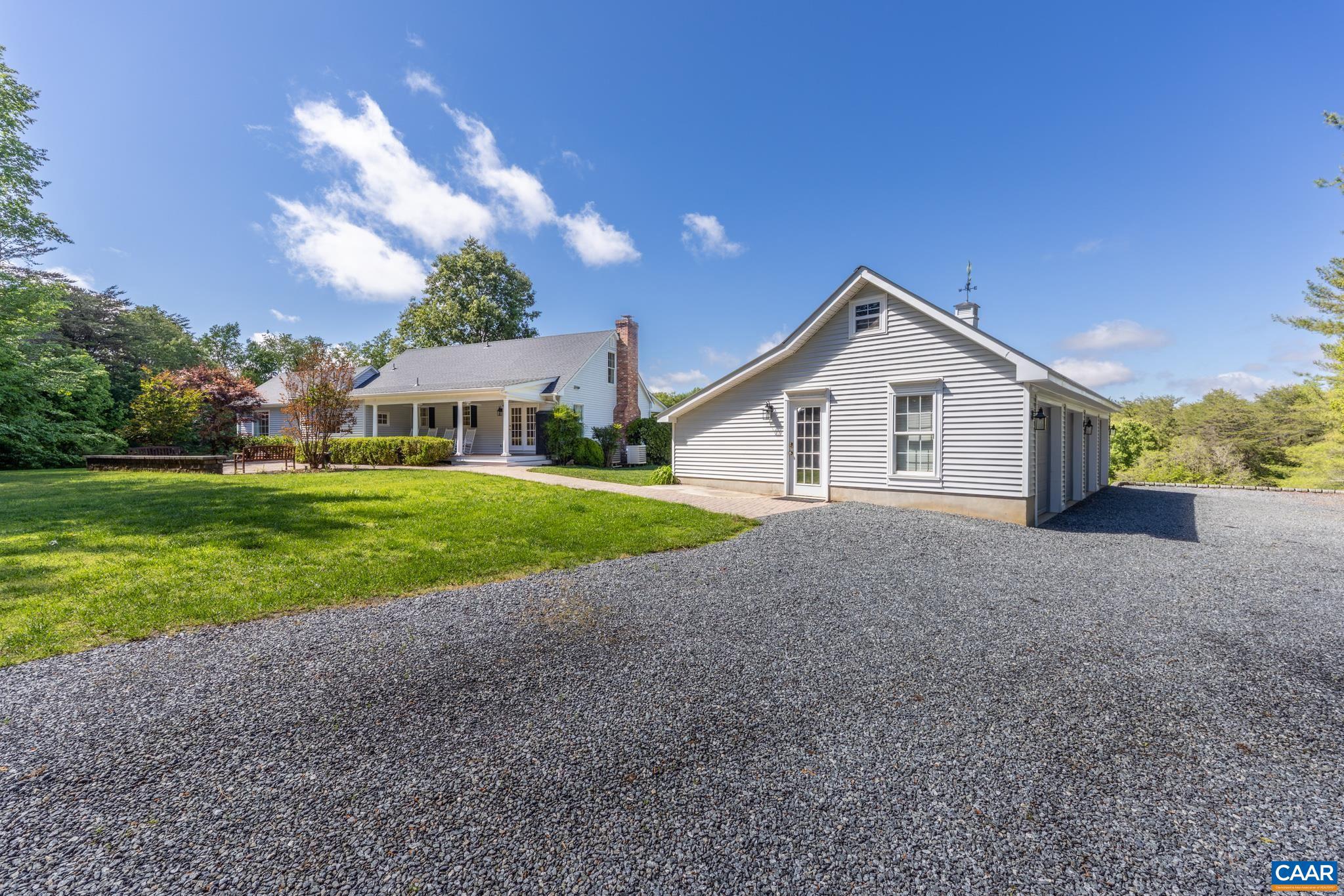 DAWSONVILLE - Residential