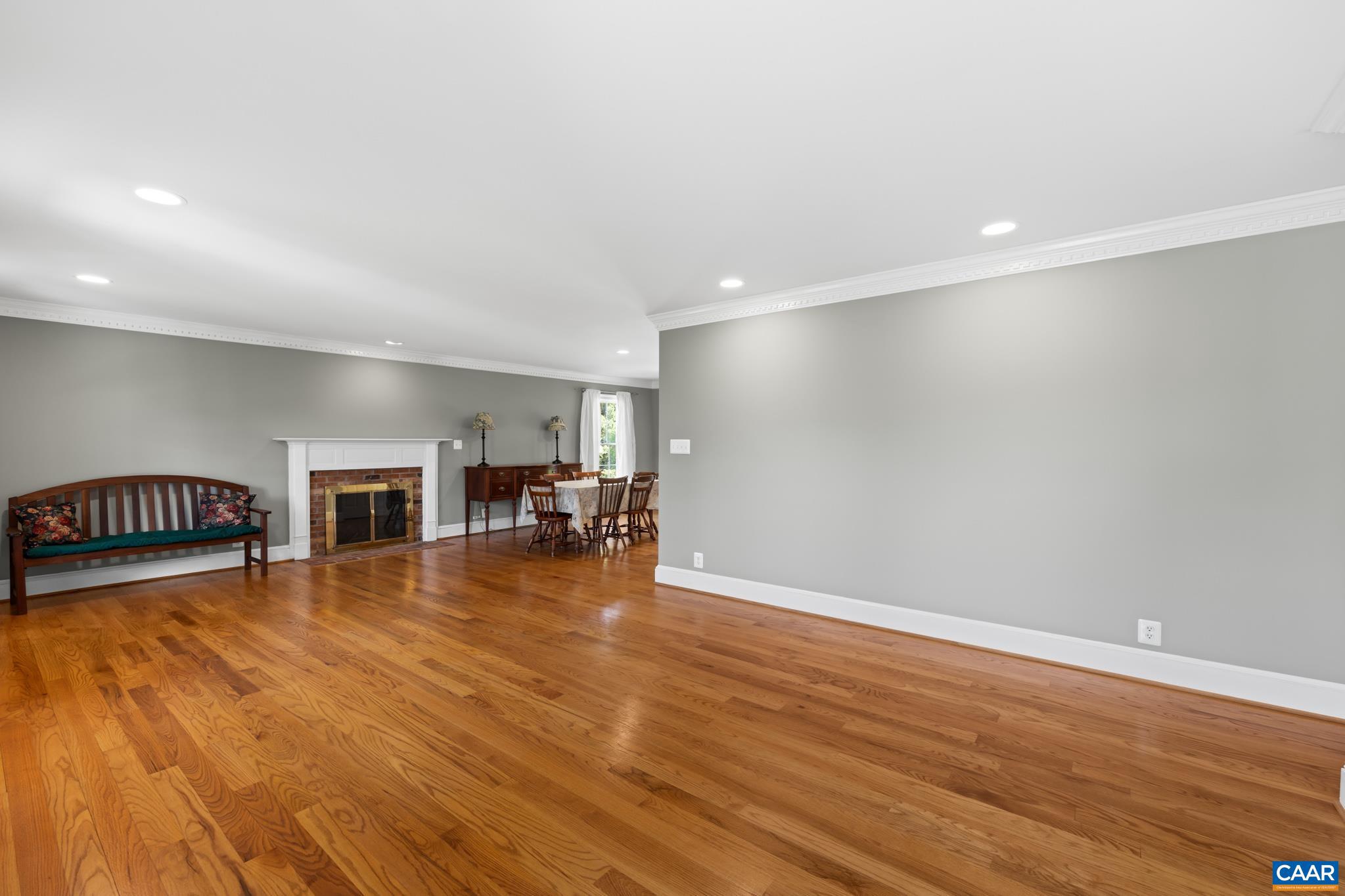 DAWSONVILLE - Residential