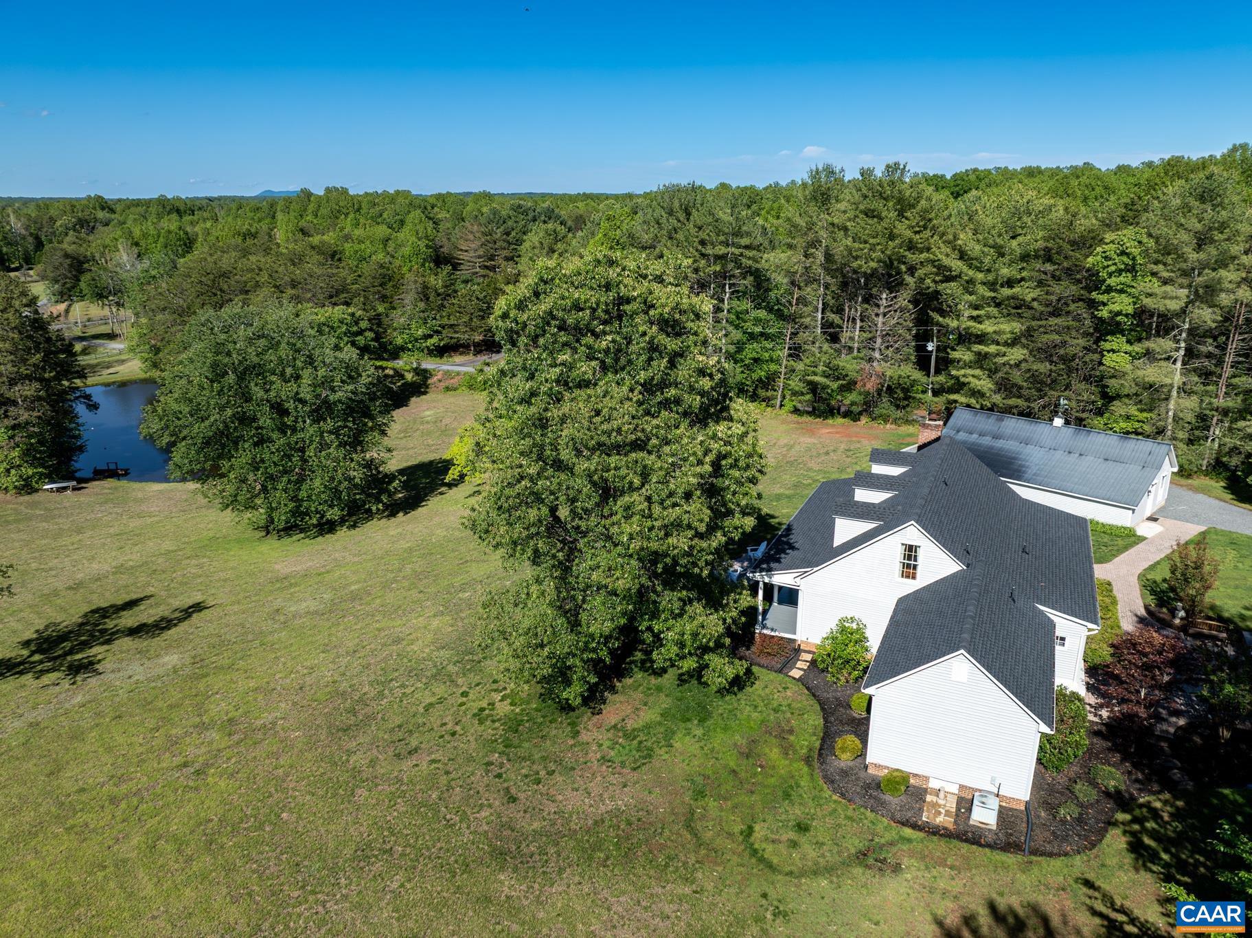 DAWSONVILLE - Residential