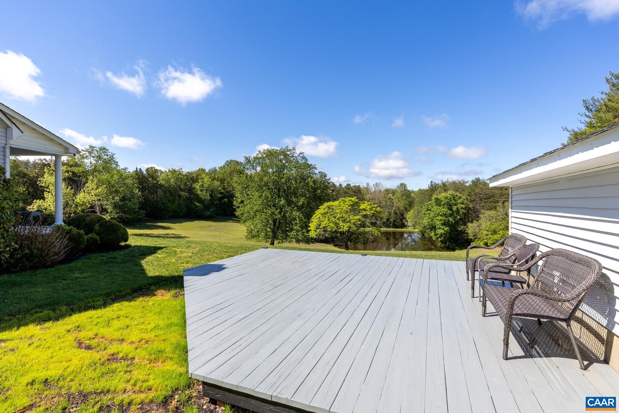 DAWSONVILLE - Residential
