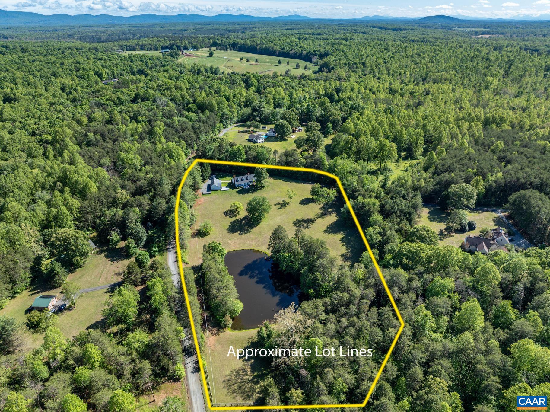 DAWSONVILLE - Residential