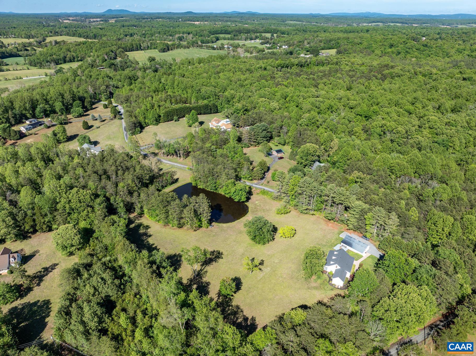 DAWSONVILLE - Residential
