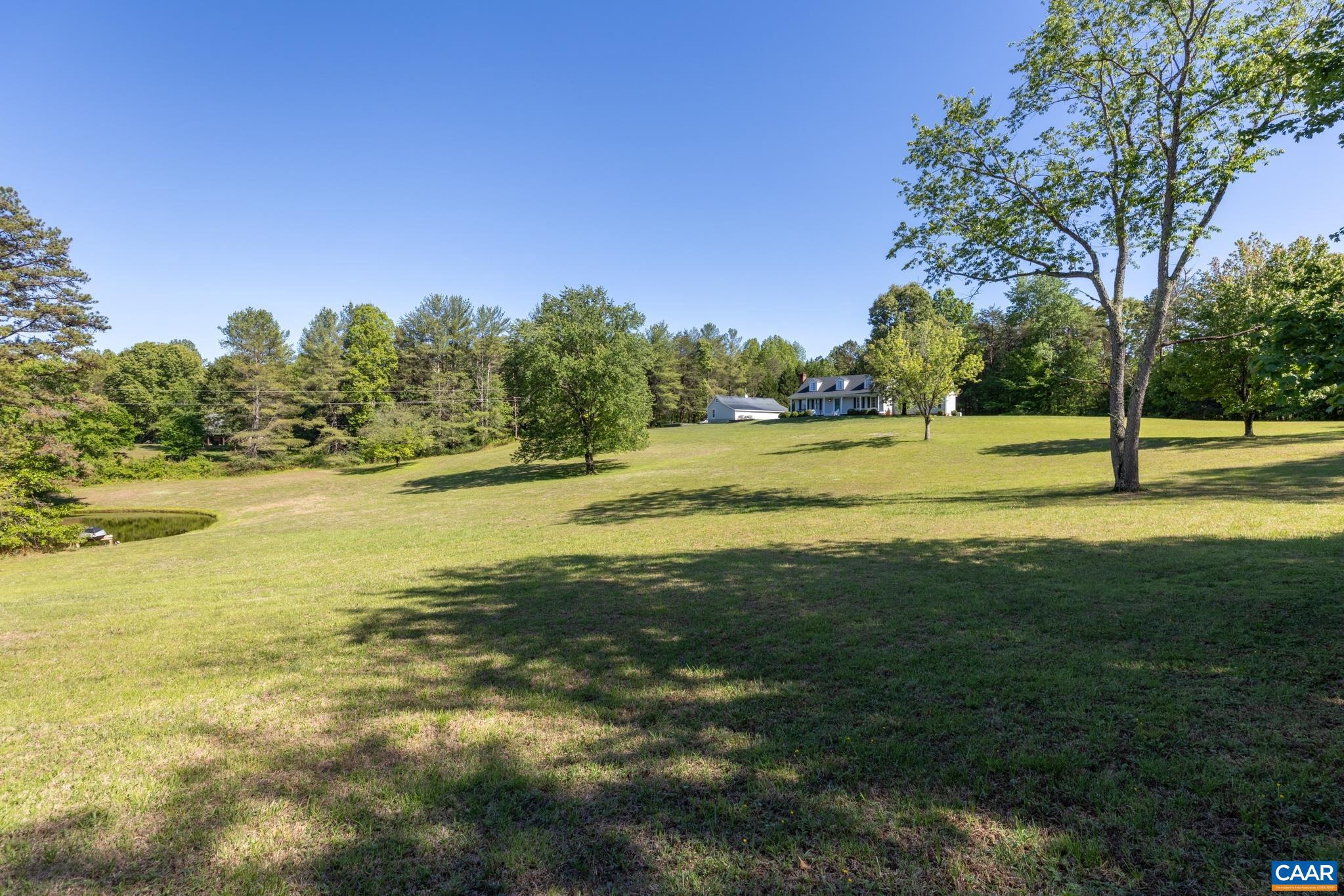 DAWSONVILLE - Residential